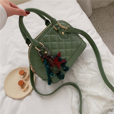 Girls small bag handbags new Korean version of the fashion rhombic shell bag hand strap shoulder Messenger bag tide
Girls small bag handbags new Korean version of the fashion rhombic shell bag hand strap shoulder Messenger bag tide