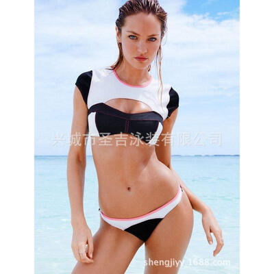 Women sexy Crops tops with Shoulder Bikini Swimwear Swimsuit Bathing Suit black&white green sports
Women sexy Crops tops with Shoulder Bikini Swimwear Swimsuit Bathing Suit black&white green sports
