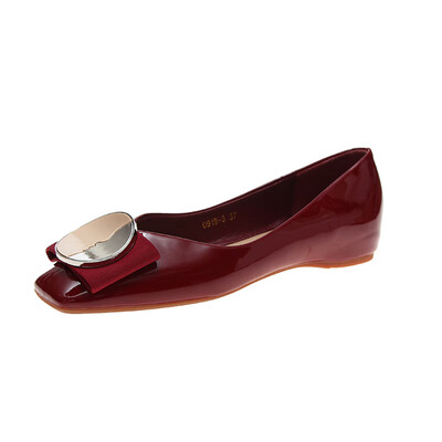Single-shoe womens obedient shoes Korean version of round-buttoned ladle shoes fashionable lacquer leather shallow-mouthed square
Single-shoe womens obedient shoes Korean version of round-buttoned ladle shoes fashionable lacquer leather shallow-mouthed square
