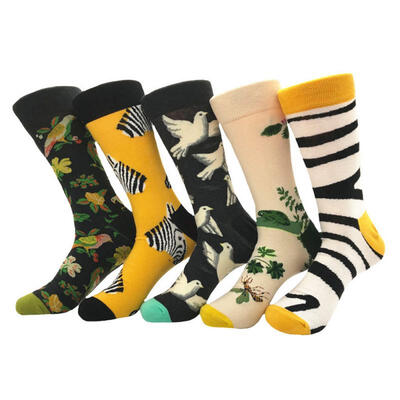European And American Trendy New Fashion Sock Personality Graffiti Hit Color Series Flower Bird Cotton Mens Socks
European And American Trendy New Fashion Sock Personality Graffiti Hit Color Series Flower Bird Cotton Mens Socks