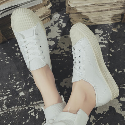 Biscuit Shoes Canvas Shoes Female Student Korean Chaozhou Shoes Super-hot Small White Shoes Flat-soled Leisure Sports
Biscuit Shoes Canvas Shoes Female Student Korean Chaozhou Shoes Super-hot Small White Shoes Flat-soled Leisure Sports