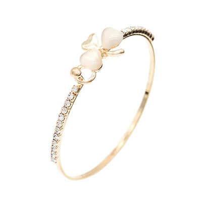 South Korea exquisite luxury small fragrant peach Bracelet Korean clover Bracelet opal bracelet wholesale
South Korea exquisite luxury small fragrant peach Bracelet Korean clover Bracelet opal bracelet wholesale