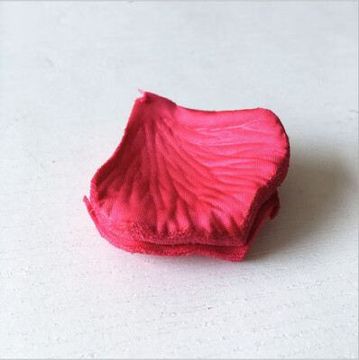 FUNNYBUNNY Silk Artificial Rose Petals Wedding Ceremony Flower Scatter Tables Decorations
FUNNYBUNNY Silk Artificial Rose Petals Wedding Ceremony Flower Scatter Tables Decorations
