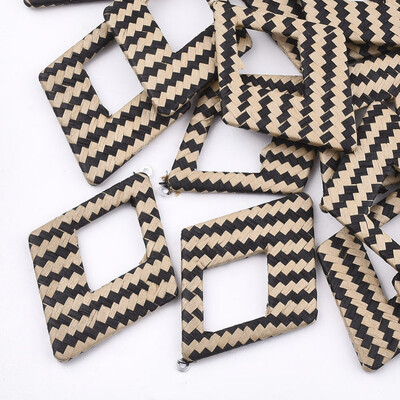 Handmade Raffia Woven Big Pendants with Iron & Aluminum Findings Rhombus Platinum Coffee 69x485x4mm Hole 18mm
Handmade Raffia Woven Big Pendants with Iron & Aluminum Findings Rhombus Platinum Coffee 69x485x4mm Hole 18mm