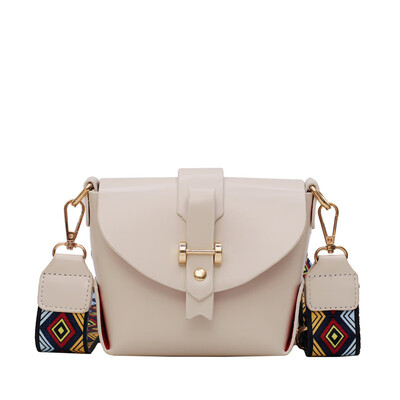 Chao Korean version of the wild Messenger shoulder portable fashion texture Kelly bag
Chao Korean version of the wild Messenger shoulder portable fashion texture Kelly bag
