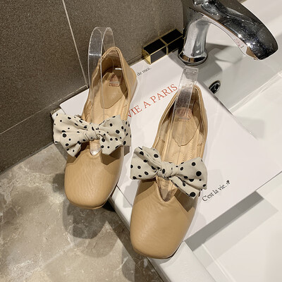 Square Shallow-mouthed Single Shoe Female Summer Korean Edition Fashion Butterfly Knot Low-heeled Bean Shoes Baitao College Style
Square Shallow-mouthed Single Shoe Female Summer Korean Edition Fashion Butterfly Knot Low-heeled Bean Shoes Baitao College Style