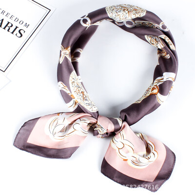 New scarf female Korean version of the small square scarf spring&autumn tide hair band female small fresh Korean professional silk scarf decorative scarf
New scarf female Korean version of the small square scarf spring&autumn tide hair band female small fresh Korean professional silk scarf decorative scarf