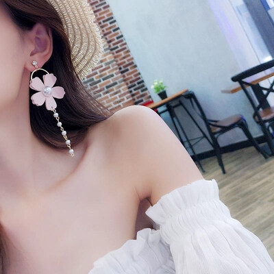 New Brand Design Gold Color Wild Simulated Pearl Earrings For Women Personality Geometric Female Elegant Earring Accessories
New Brand Design Gold Color Wild Simulated Pearl Earrings For Women Personality Geometric Female Elegant Earring Accessories