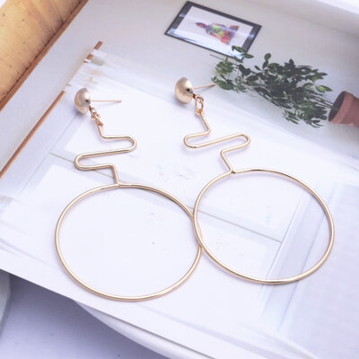European Trendy Geometric Metal Big Drop Earring For Women Leaf Flower Round Brincos Statement Earring Party Jewelry Model Show
European Trendy Geometric Metal Big Drop Earring For Women Leaf Flower Round Brincos Statement Earring Party Jewelry Model Show