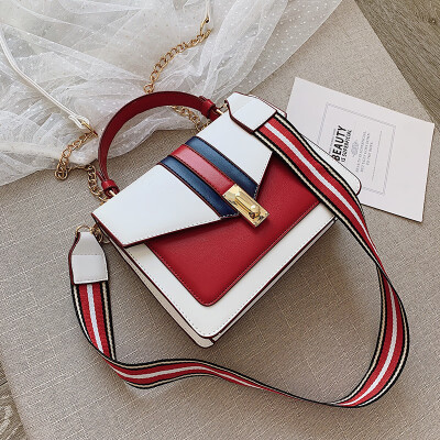 Qiao Bani 2019 new European&American style fashion navy wind hit color ribbon flip cover bag shoulder shoulder diagonal female bag
Qiao Bani 2019 new European&American style fashion navy wind hit color ribbon flip cover bag shoulder shoulder diagonal female bag