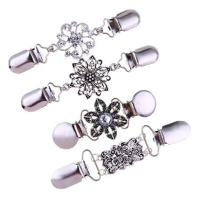 4Pcs Sweater Shawl Clips Set Retro Cardigan Collar Clips Antique Flower Pattern for Women Girls
4Pcs Sweater Shawl Clips Set Retro Cardigan Collar Clips Antique Flower Pattern for Women Girls