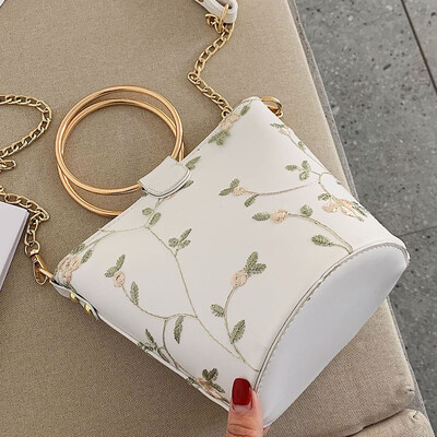 Tailored Fashion Women Embroidery Flower Leather Bucket Bag Crossbody Bag Shoulder Bags
Tailored Fashion Women Embroidery Flower Leather Bucket Bag Crossbody Bag Shoulder Bags