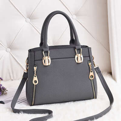 Ladies bag 2019 spring&summer new womens bag simple fashion handbags Europe&the United States trend shoulder slung killer bag
Ladies bag 2019 spring&summer new womens bag simple fashion handbags Europe&the United States trend shoulder slung killer bag