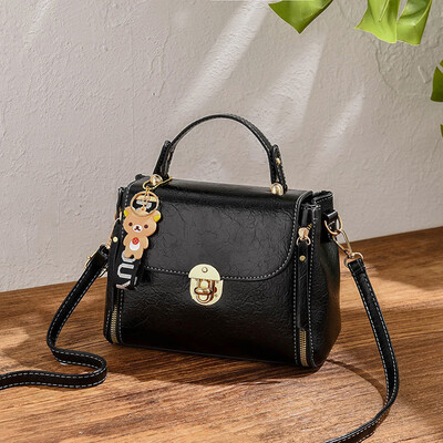 Bag female 2018 new Korean version of the tide retro shoulder bag wild girl Messenger bag small package a generation
Bag female 2018 new Korean version of the tide retro shoulder bag wild girl Messenger bag small package a generation