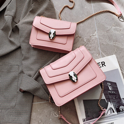 Qiao Bani 2019 new European&American style fashion simple solid color star with the same paragraph chain flip shoulder diagonal female bag
Qiao Bani 2019 new European&American style fashion simple solid color star with the same paragraph chain flip shoulder diagonal female bag