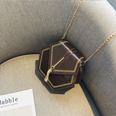 Senior sense bag female 2019 new Korean version of the fashion patent leather casual foreign gas wild chain shoulder slung handbag
Senior sense bag female 2019 new Korean version of the fashion patent leather casual foreign gas wild chain shoulder slung handbag