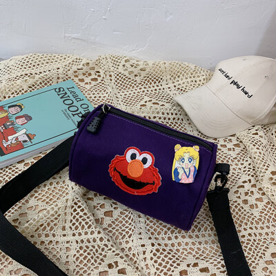 2019 new cartoon simple versatile shoulder Messenger bag female casual fashion ugly sesame street canvas cylinder bag
2019 new cartoon simple versatile shoulder Messenger bag female casual fashion ugly sesame street canvas cylinder bag