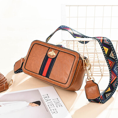 On the new womens bag tide Korean version of simple Joker shoulder Messenger bag fashion small square bag in spring&summer
On the new womens bag tide Korean version of simple Joker shoulder Messenger bag fashion small square bag in spring&summer