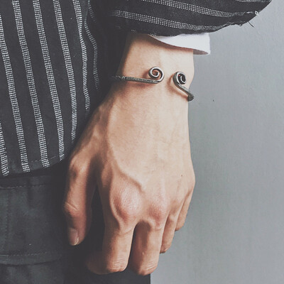 Diablo Bracelet Cold Wind European&American Fashion Male&Female Students Japan&South Korea Minimal Minority Design in
Diablo Bracelet Cold Wind European&American Fashion Male&Female Students Japan&South Korea Minimal Minority Design in
