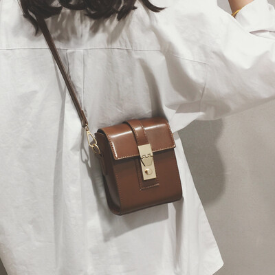 New small bag Messenger bag female bag new 2019 wild ins fashion shoulder bag retro mini mobile phone bag
New small bag Messenger bag female bag new 2019 wild ins fashion shoulder bag retro mini mobile phone bag
