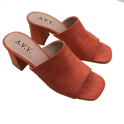 AVY 2019 summer new retro style simple&fashionable Muller high heel one foot female sandals 7590
AVY 2019 summer new retro style simple&fashionable Muller high heel one foot female sandals 7590