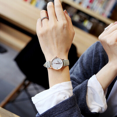 Ins Korean version of minimalist watches female little fresh literary girls high school students Mori retro trend Harajuku style
Ins Korean version of minimalist watches female little fresh literary girls high school students Mori retro trend Harajuku style