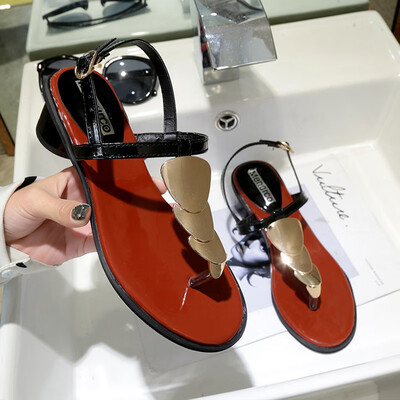 Sandals woman summer personality fashion toes super fire high heels metal decoration Roman shoe tide
Sandals woman summer personality fashion toes super fire high heels metal decoration Roman shoe tide