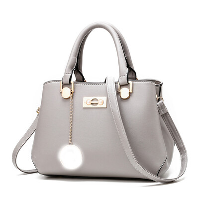 European&American fashion handbags 2019 summer new Boston fashion wild handbag pillow bag direct sales
European&American fashion handbags 2019 summer new Boston fashion wild handbag pillow bag direct sales