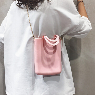 Foreign air small bag female bag 2019 new wave fashion personality chain shoulder bag chic wild hit color Messenger bag
Foreign air small bag female bag 2019 new wave fashion personality chain shoulder bag chic wild hit color Messenger bag