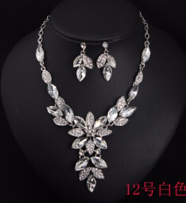 new nice America brand temperament gem brief paragraph clavicle necklace dinner set female high-grade fashion accessories
new nice America brand temperament gem brief paragraph clavicle necklace dinner set female high-grade fashion accessories