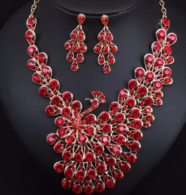 new nice luxury fashion exaggerated crystal flashing diamond necklace earrings set dress party bride female accessories
new nice luxury fashion exaggerated crystal flashing diamond necklace earrings set dress party bride female accessories