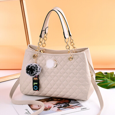 Ladies bag 2019PU leather Korean fashion summer new womens bag wild personality handbag shoulder Messenger bag
Ladies bag 2019PU leather Korean fashion summer new womens bag wild personality handbag shoulder Messenger bag