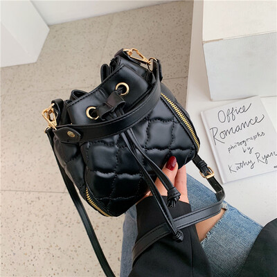 Net red Lingge bag fashion ins mini bucket bag new 2019 Korean version of Joker shoulder slung bag
Net red Lingge bag fashion ins mini bucket bag new 2019 Korean version of Joker shoulder slung bag