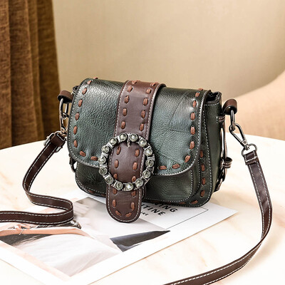 On the new womens fashion lady simple Korean version of the one-shoulder oblique satchel personality girl bag
On the new womens fashion lady simple Korean version of the one-shoulder oblique satchel personality girl bag