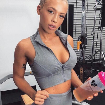 84072 Europe&the United States explosion models exposed navel fitness short sports vest women fashion zipper high collar runni
84072 Europe&the United States explosion models exposed navel fitness short sports vest women fashion zipper high collar runni