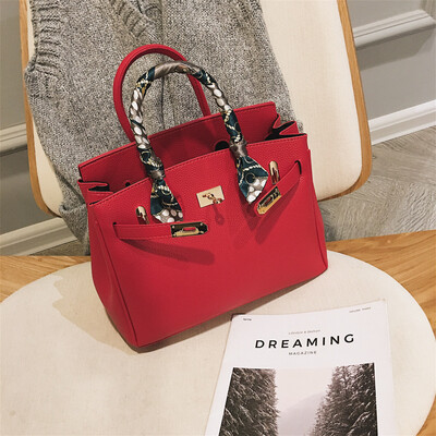 Qiao Bani 2019 new European&American style fashion best selling lychee silk scarf platinum bag hand shoulder diagonal female bag
Qiao Bani 2019 new European&American style fashion best selling lychee silk scarf platinum bag hand shoulder diagonal female bag