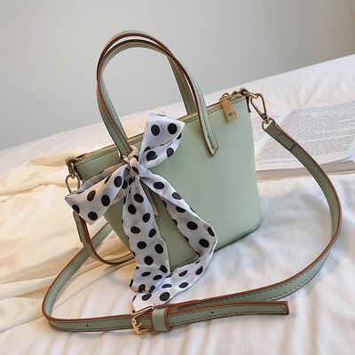 Summer popular bucket small bag female 2019 new wave Korean version of the wild Messenger bag small fresh fashion handbag
Summer popular bucket small bag female 2019 new wave Korean version of the wild Messenger bag small fresh fashion handbag