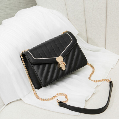 Ins Super Fire Girl Korean Style Small Square Bag Fashion Lingge Chain Single Shoulder Messenger Bag
Ins Super Fire Girl Korean Style Small Square Bag Fashion Lingge Chain Single Shoulder Messenger Bag
