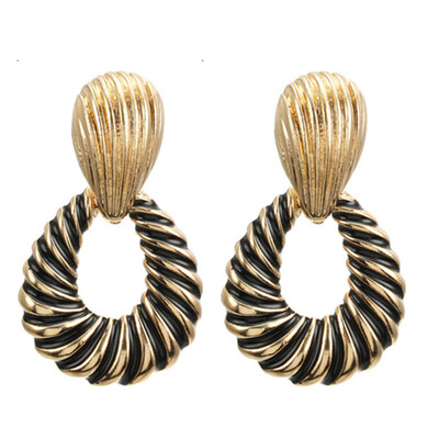 Multicolor Metal Drop Earrings for Women Vintage Exaggeration Geometric earring Bohemian Earring Wedding Jewellery
Multicolor Metal Drop Earrings for Women Vintage Exaggeration Geometric earring Bohemian Earring Wedding Jewellery