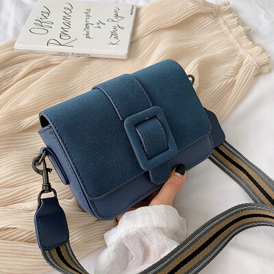 Autumn bag female 2019 new Korean fashion texture matte wild wide shoulder strap shoulder Messenger bag small square bag
Autumn bag female 2019 new Korean fashion texture matte wild wide shoulder strap shoulder Messenger bag small square bag