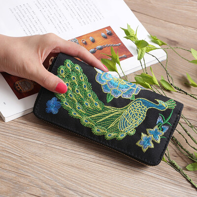 Tailored Women Fashion Single Pull Peacock Ethnic Style Wallet Card Bag Coin Bag Black
Tailored Women Fashion Single Pull Peacock Ethnic Style Wallet Card Bag Coin Bag Black