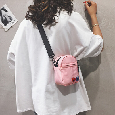 Net red small bag female new 2019 tide Korean version of the wild shoulder bag ins foreign girl sesame street Messenger bag
Net red small bag female new 2019 tide Korean version of the wild shoulder bag ins foreign girl sesame street Messenger bag