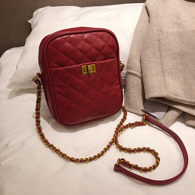 Qiao Bani 2019 new European&American style fashion simple rhombic chain bag wild embroidery line single shoulder diagonal tide handbag
Qiao Bani 2019 new European&American style fashion simple rhombic chain bag wild embroidery line single shoulder diagonal tide handbag