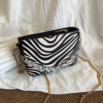 Tailored Womens Fashion Hasp Pearl Serpentine Chains Shoulder Bag Casual Bag
Tailored Womens Fashion Hasp Pearl Serpentine Chains Shoulder Bag Casual Bag
