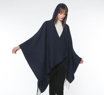British retro elegant casual black split men&women couple models shawl scarves dark autumn&winter cloak scarf
British retro elegant casual black split men&women couple models shawl scarves dark autumn&winter cloak scarf