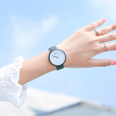 New concept Korean version of the star watch female lazy magnet stone magnet strap fast hand red man
New concept Korean version of the star watch female lazy magnet stone magnet strap fast hand red man