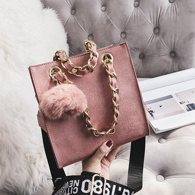 New Japanese&Korean womens casual wild fashion broadband chain slung shoulder bag personalized portable bucket bag
New Japanese&Korean womens casual wild fashion broadband chain slung shoulder bag personalized portable bucket bag