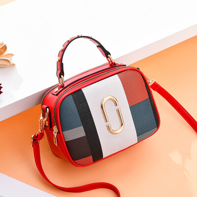 Small bag female 2019 new tide female bag Korean version of the fresh fashion single shoulder Messenger bag manufacturer
Small bag female 2019 new tide female bag Korean version of the fresh fashion single shoulder Messenger bag manufacturer