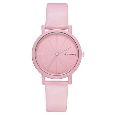 Wish hot Korean version of the small fresh ladies belt watch fashion trend printing popular quartz watch
Wish hot Korean version of the small fresh ladies belt watch fashion trend printing popular quartz watch