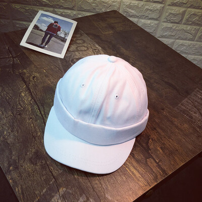 The hat the spring summer the letter the womens Korean-style baseball cap the street-hop the street-hop the couple